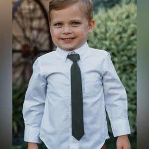 Kid necktie in Hunter Green
